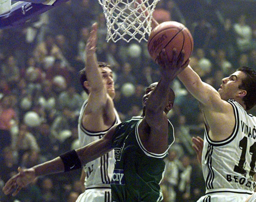 Propast evropske košarke