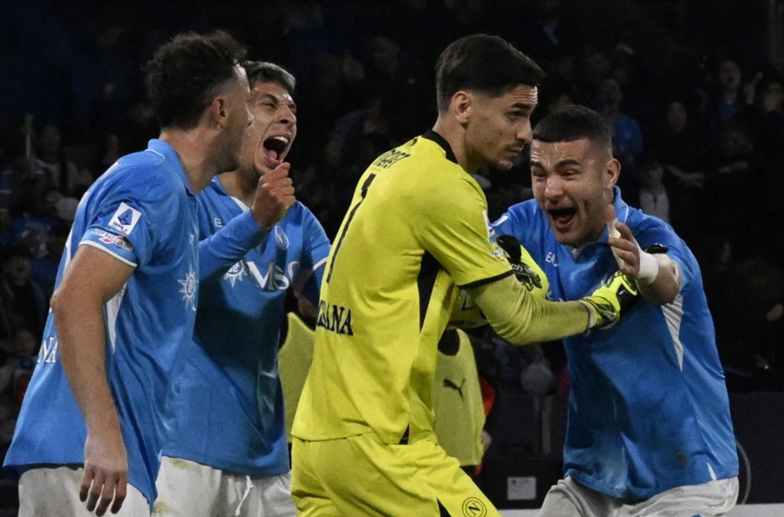 Jović "zakuvao" – Napoli "preživeo" Milan! VIDEO