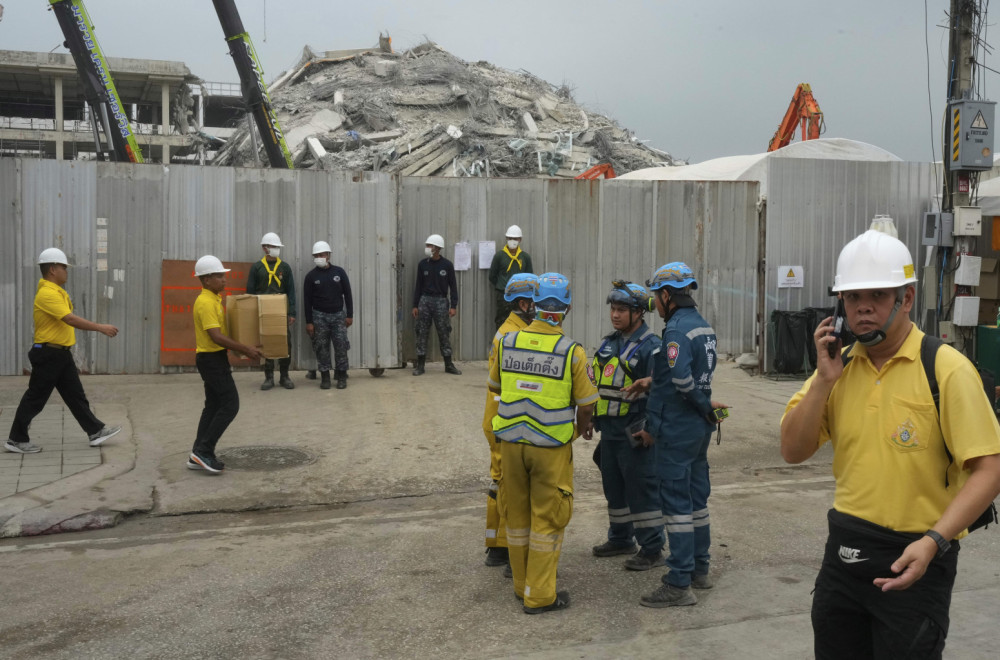 Uzbuna, hitna evakuacija u Bangkoku: Zgrade popucale