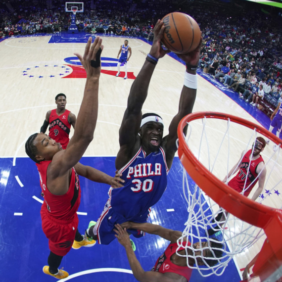 Rajakovićev Toronto izrešetao Filu, a Golden Stejt Sparse VIDEO