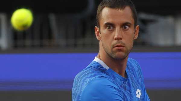 Đere eliminisan u Bukureštu