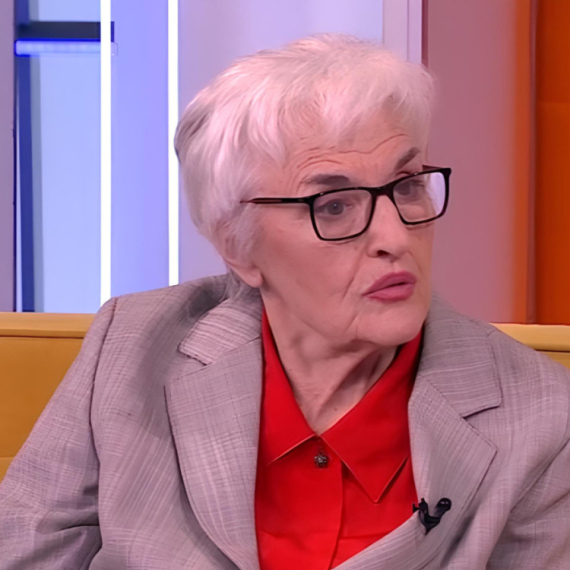 Olivera je pobedila i lupus i rak jednjaka, a onda u 79. pronašla ljubav i udala se VIDEO