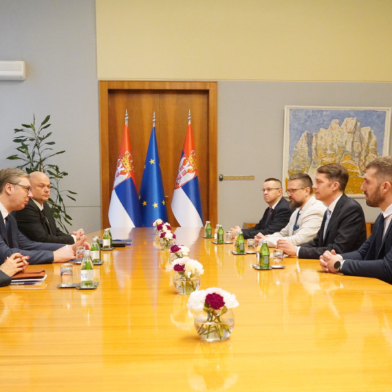 Consultations on PM-Designate have begun: After the Russian Party, Vučić talks with representatives of SVM