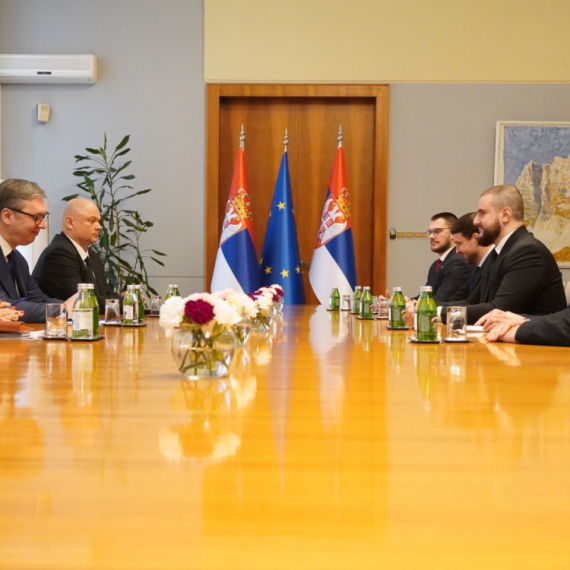Konsultacije o mandataru: Vučić se sastao sa predstavnicima Ruske stranke i SVM, Zukorlićem i Žigmanovom FOTO