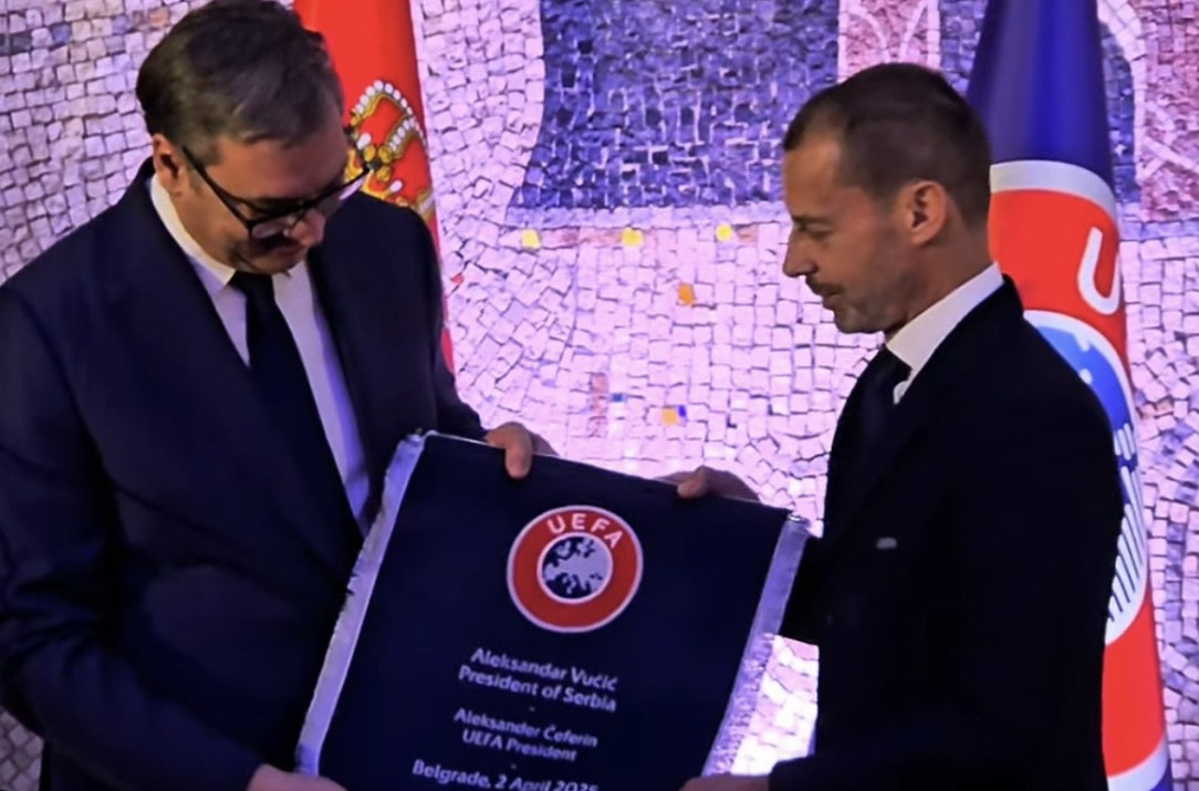 Predsednik Srbije sa fudbalskom legendom Figom i predsednikom UEFA Čeferinom FOTO/VIDEO