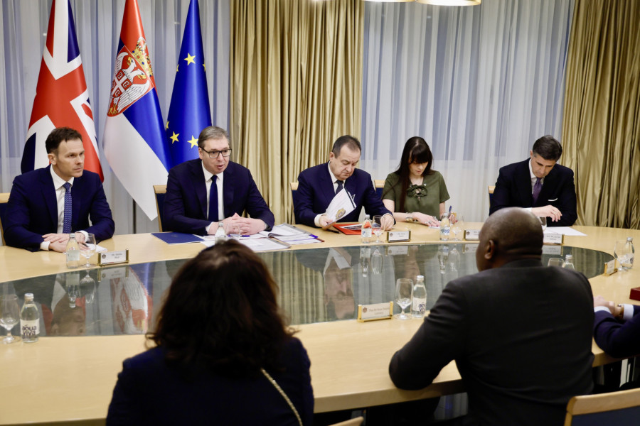 Vučić se sastao sa Lamijem: Odnosi dve zemlje unapređeni; Potpisani važni bilateralni dokumenti FOTO