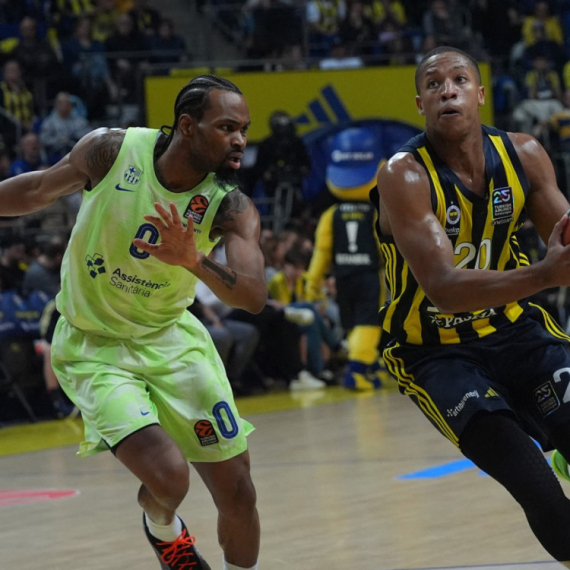 Barselona "slomila" Fenerbahče u Istanbulu – problem za Zvezdu i Partizan