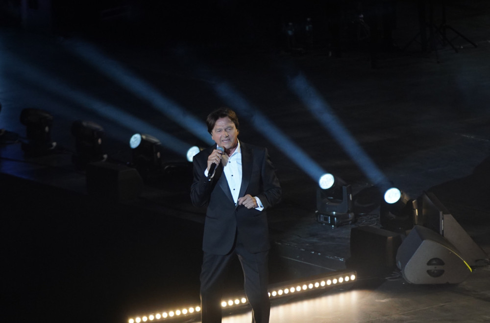 Tandem koji se dugo čekao: Evo ko je napisao pesmu Zdravku Čoliću, poznati svi detalji