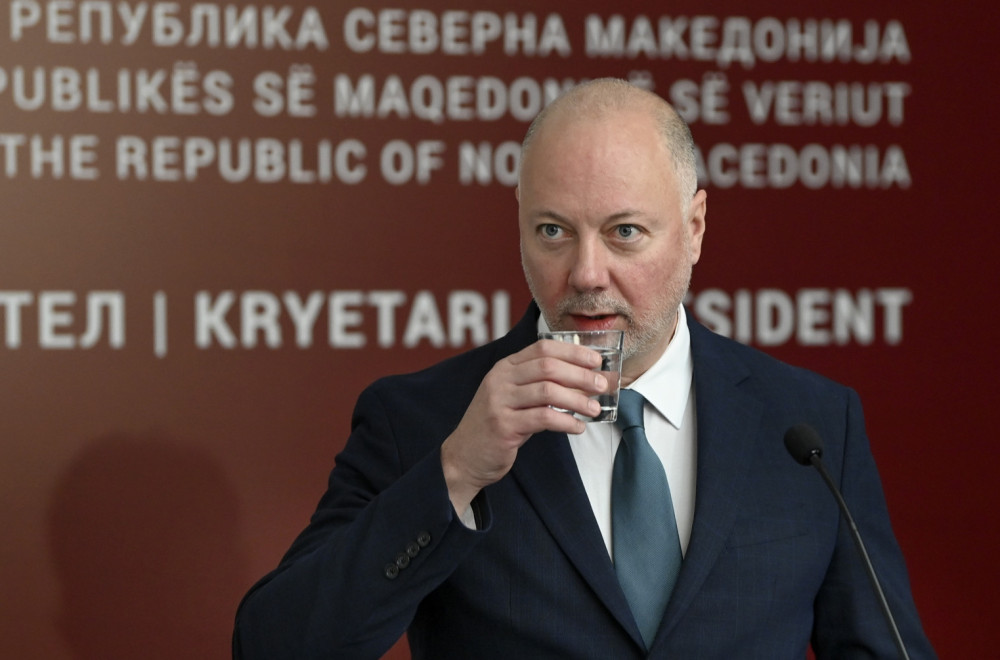 Rosen Željazkov može da odahne: Vlada prošla važan test