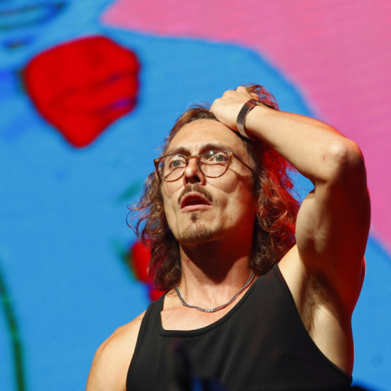 Prodao je mesto u redu za prvi iPhone: Sada zarađuje 98.000% više! VIDEO