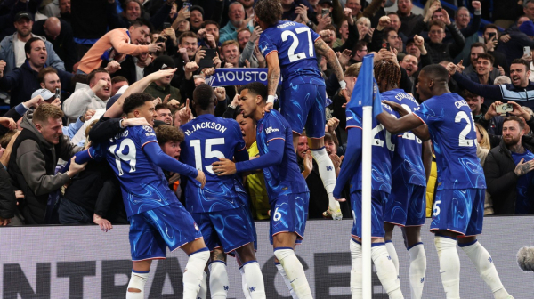 VAR prvo oštetio pa onda spasio Čelsi