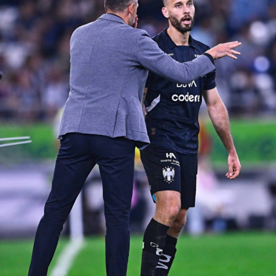 Cirkus u Meksiku – Kanales se sukobio sa Demikelisom, pa završio sa deset šavova VIDEO