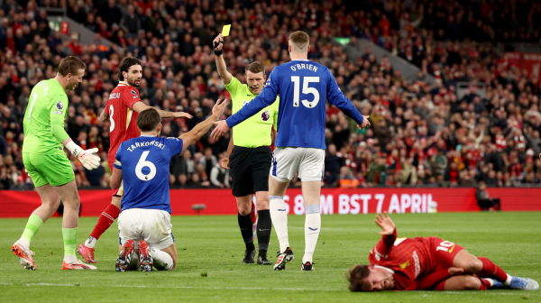 Kad ode predaleko: U Liverpulu prete smrću zbog fudbala VIDEO