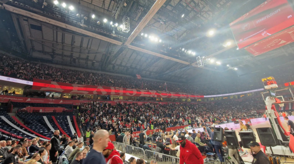 Navijači Zvezde pozvali na "overu" titule u "Areni" FOTO