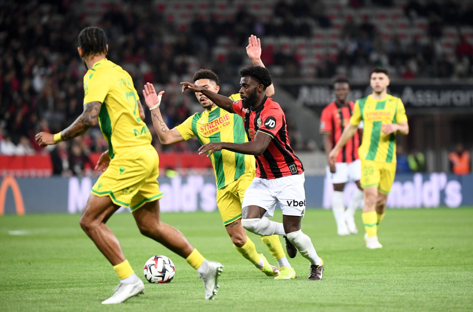 "Kanarinci" kući "odleteli" sa tri boda sa Azurne obale