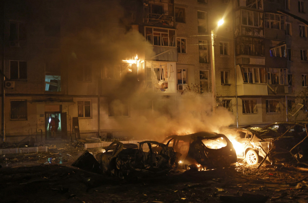 Rat – dan 1.136: Krvavi napad na Krivi Rog; Među stradalima i deca; Oglasio se Zelenski FOTO/VIDEO