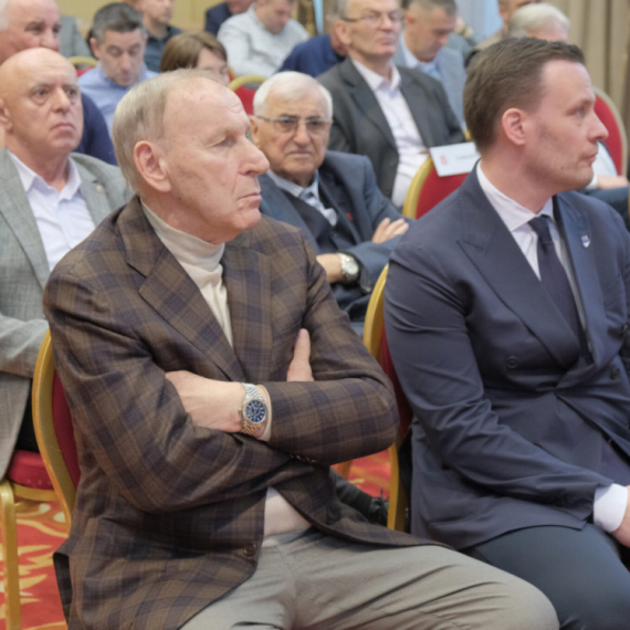 Najveći region okupio fudbalsku Srbiju; Džajić: "Ne smemo stati"