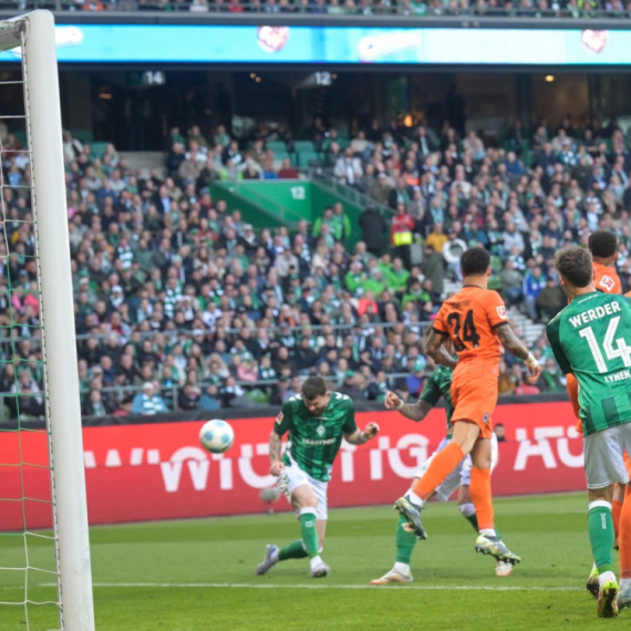 Verder na svom terenu neprijatno iznenadio Ajntraht