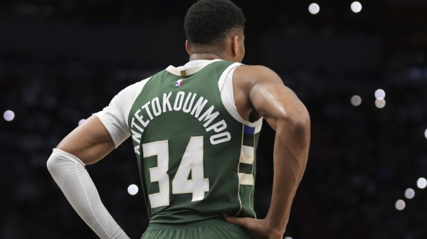 Janis "preskočio" Majkla Džordana