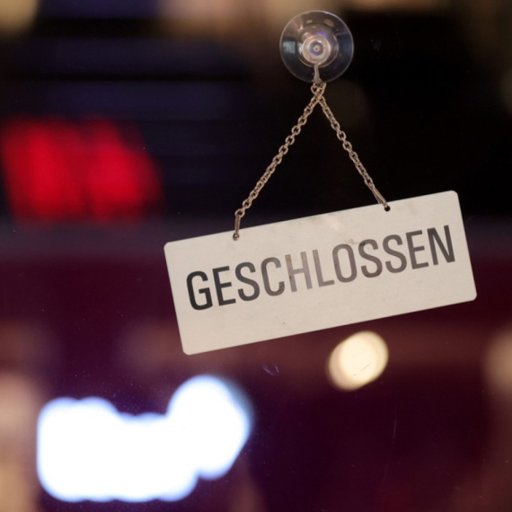 Nemački gigant nakon 100 godina zatvara desetine poslovnica?