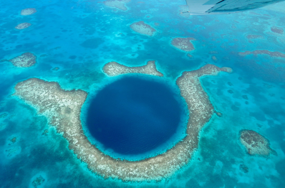 Mesto koje se vidi i iz svemira: Priča o neobičnom fenomenu u srcu Kariba FOTO