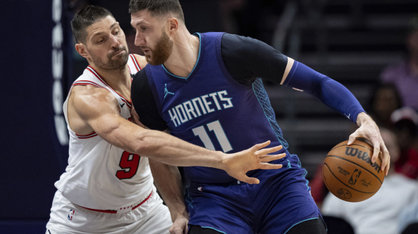 Vučević pobedio Nurkića, pa prestigao Pipena VIDEO