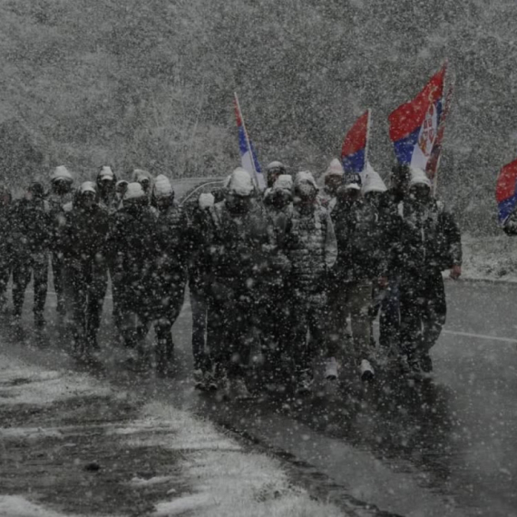 Vučić: Braćo sa Kosova i Metohije, hvala na ogromnoj ljubavi prema Srbiji FOTO