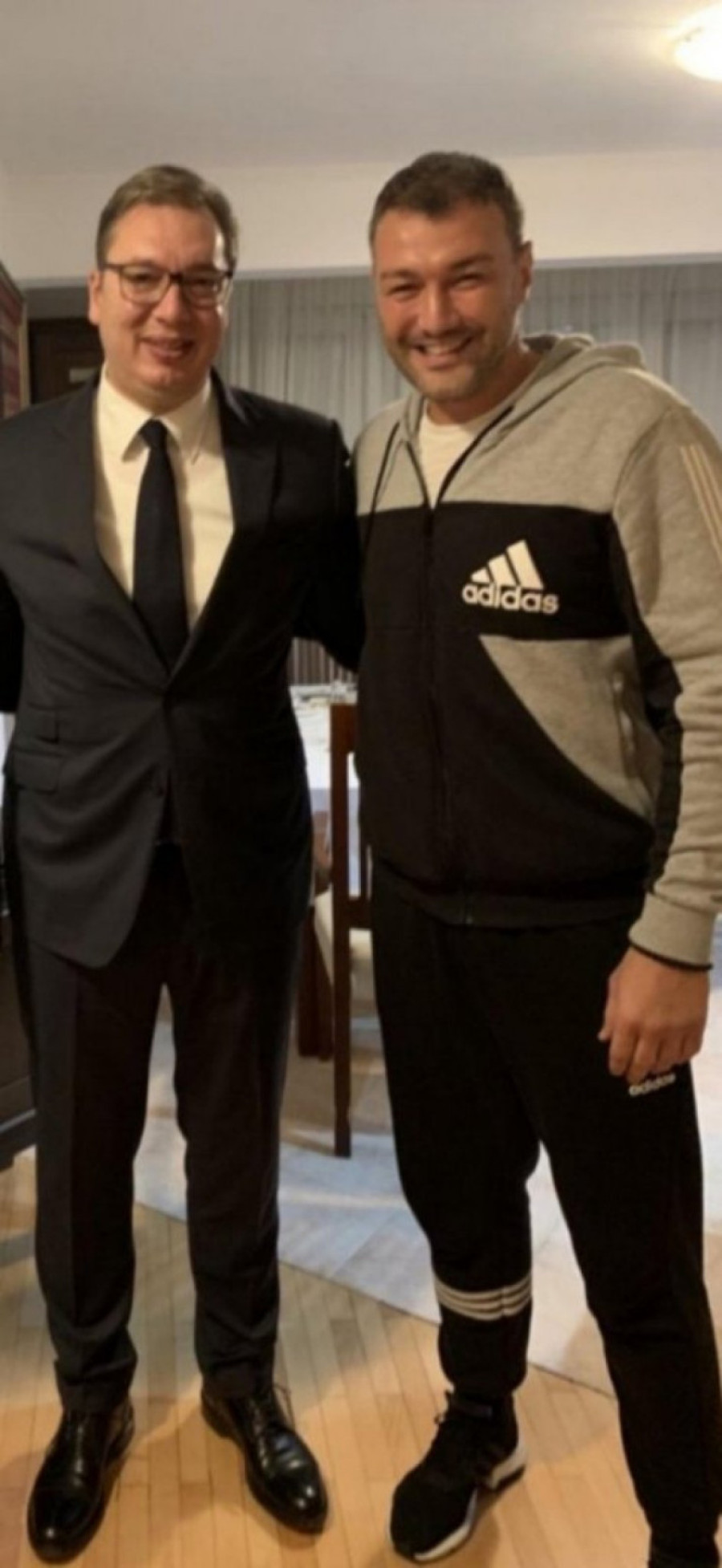 Proslavljeni rukometaš Mandić uz Vučića: Ponosan na svog predsednika, pravog patriotu i Srbina FOTO