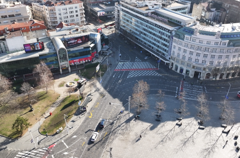 Novo saobraćajno rešenje u centru grada: U toku radovi na kružnom toku na Trgu republike FOTO