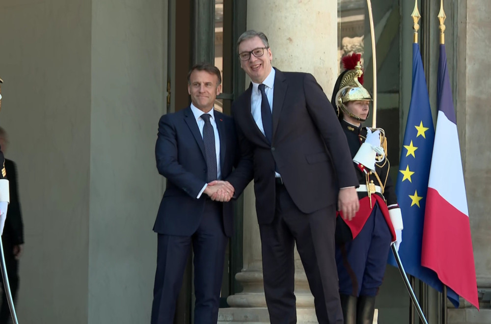 Vučić stigao u Pariz; Makron mu priredio svečani doček VIDEO/FOTO