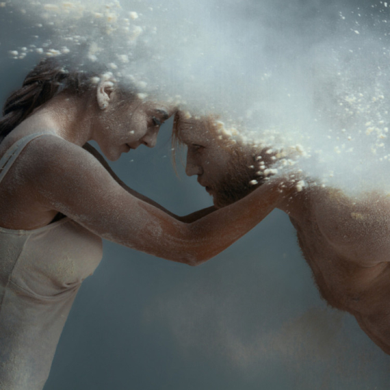 Muškarac je muškarac i obavezno čovek, a koliko je ženama potrebno da "postanu ljudi"?