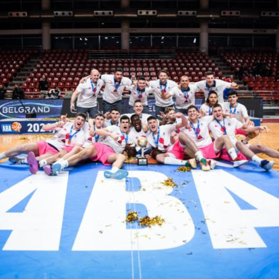 Nastavljena surova dominacija Meginih klinaca VIDEO