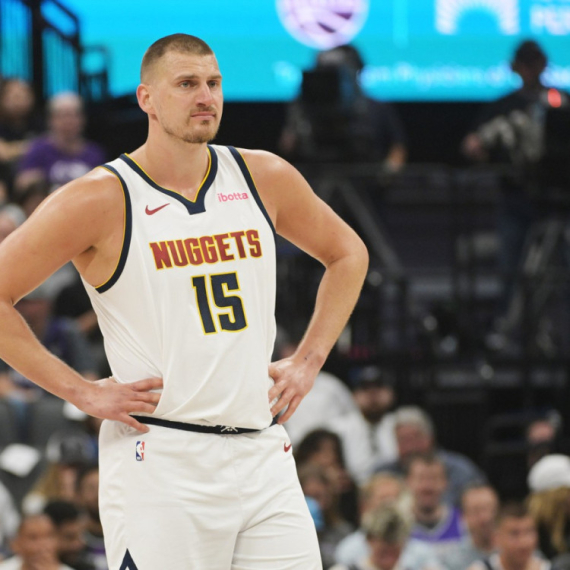 Jokić držao tablu – saigrači i glavni trener ćutke slušali VIDEO