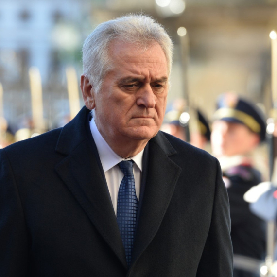 Tomislav Nikolić primljen u Urgentni centar