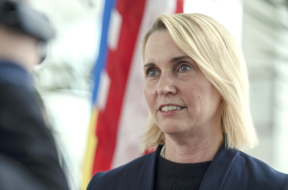 Ambasadorka SAD u Ukrajini podnela ostavku; Za sve je kriv Tramp?