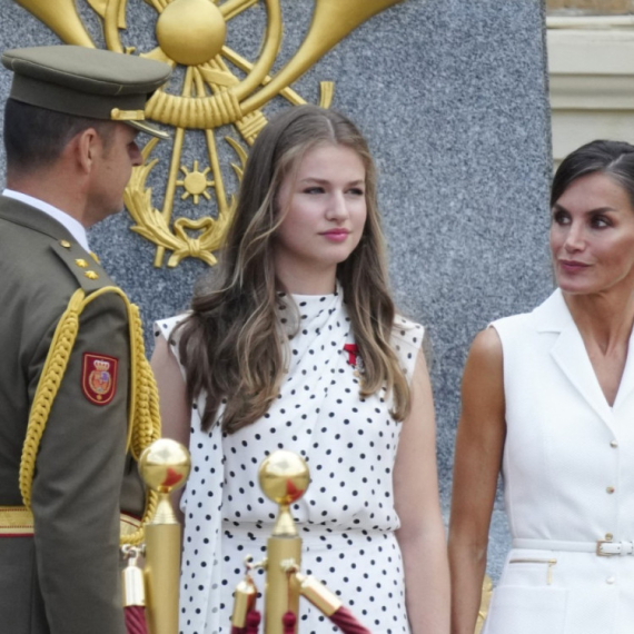 Skandal zbog fotki lepe princeze u bikiniju – završile gde ne treba: Ovo nije smelo da se desi VIDEO