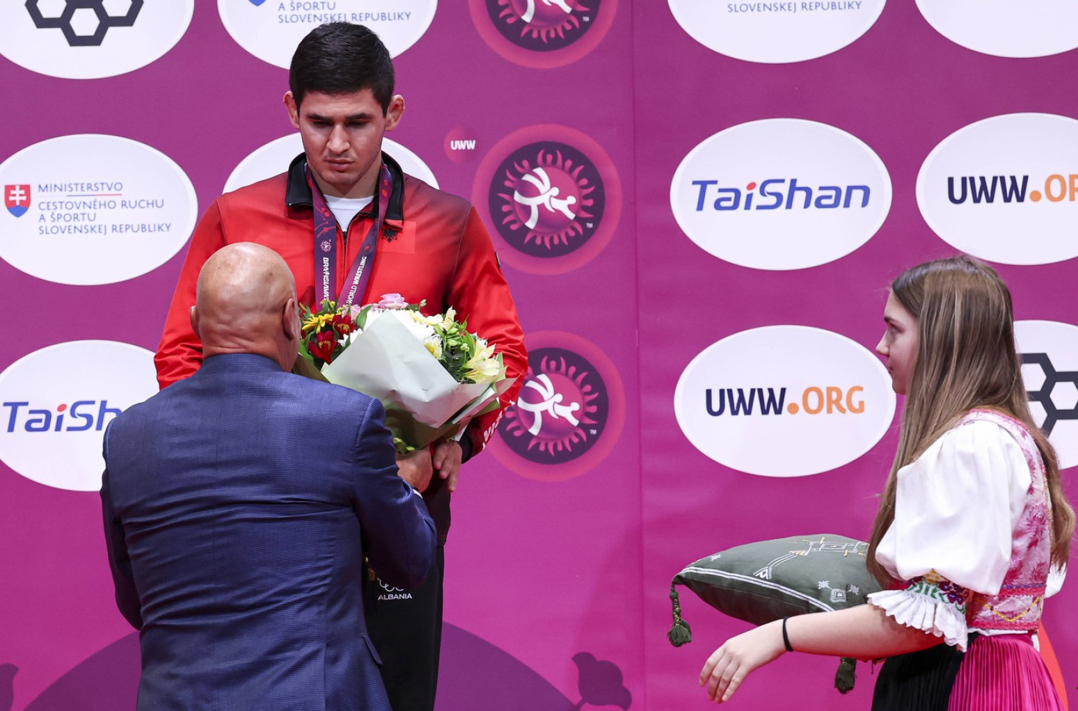 Skandal na EP – Rus "Albanca" nazvao izdajnikom VIDEO