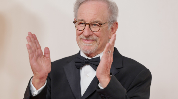 Stiven Spilberg je naterao dva glumca da igraju u njegovim filmovima VIDEO