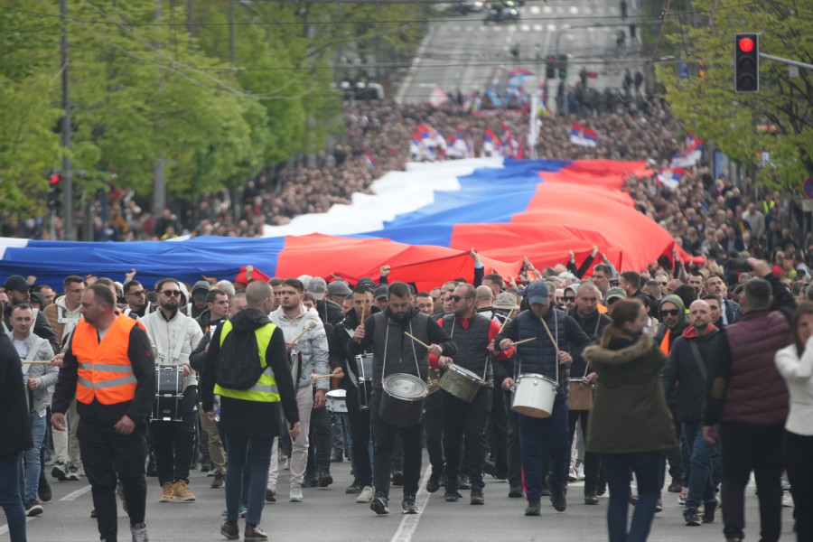 Evo šta je obeležilo prvi dan svenarodnog skupa Ne damo Srbiju; Ovo su najlepši prizori FOTO