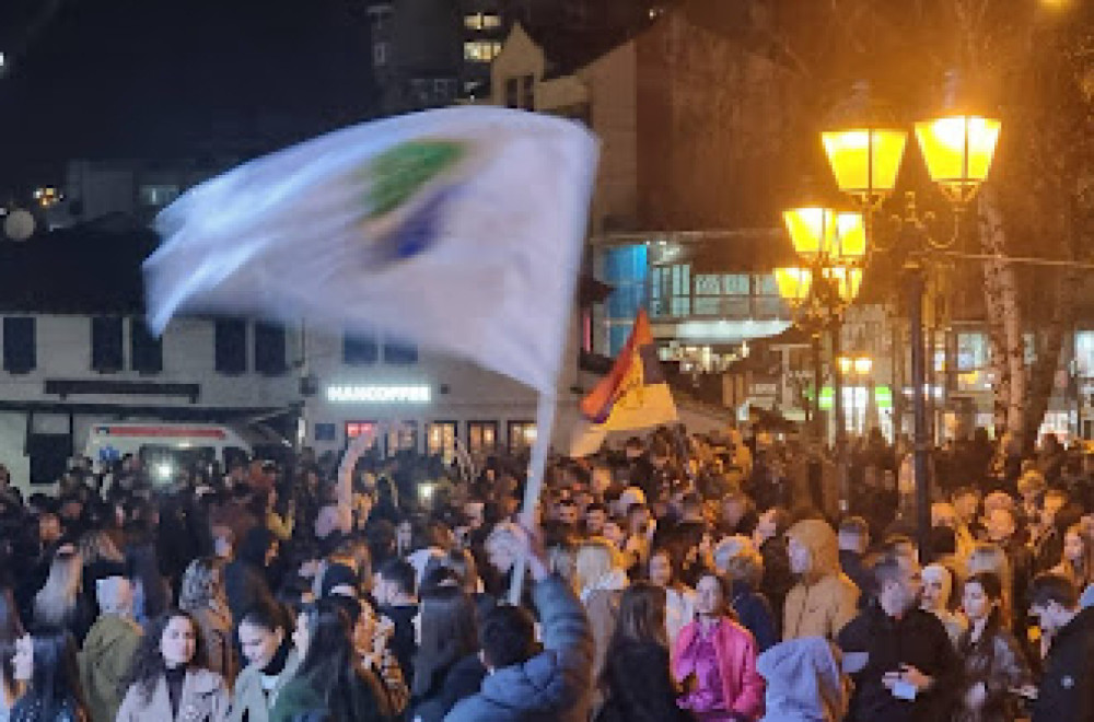 Zastave Sandžaka na skupu studenata blokadera: Evo koliko ih ima u Novom Pazaru FOTO