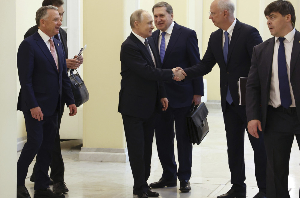 Otkriveno šta je izaslanik rekao Trampu: Dajte Putinu