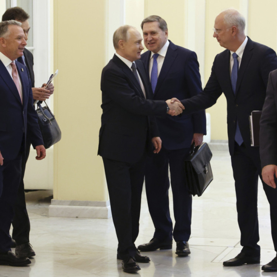 Otkriveno šta je izaslanik rekao Trampu: Dajte Putinu