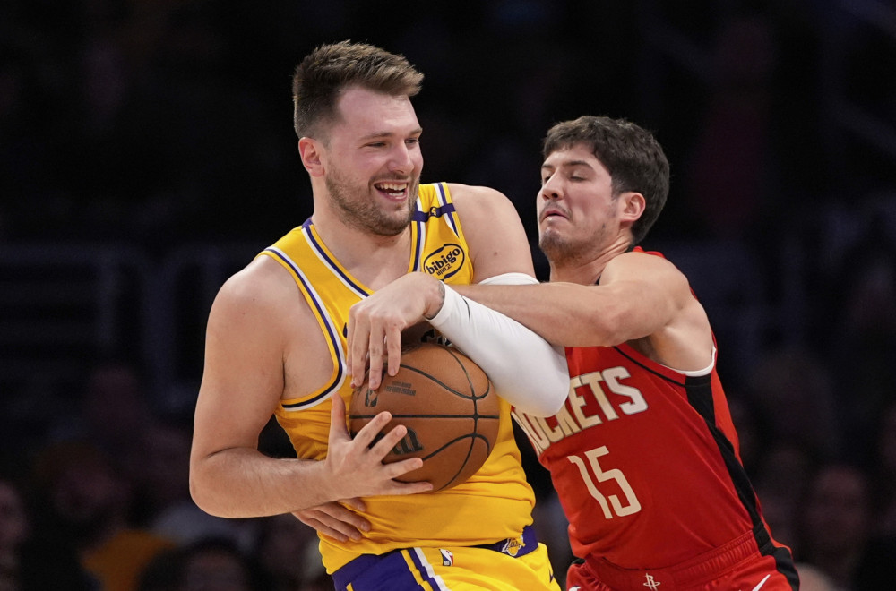 Dončić "razneo" Roketse – Lejkersi brojali do 140 VIDEO