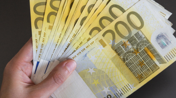 Odmor traje mesecima, a godišnje može da se zaradi 90.000 evra