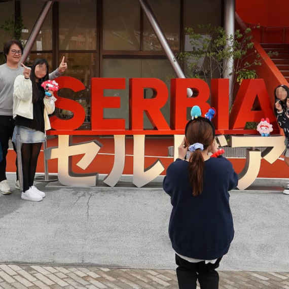 Vučić stigao na EXPO Osaka 2025, upisao se u knjigu gostiju