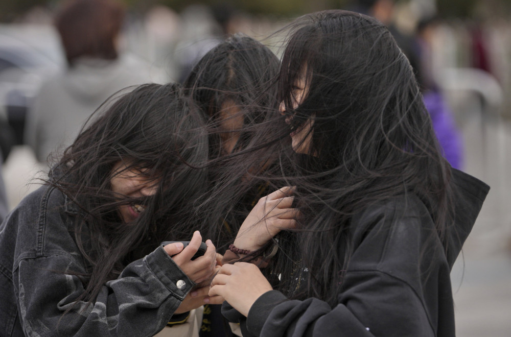 Neobično upozorenje: Ko ima manje od 50 kilograma da ne izlazi napolje FOTO/VIDEO