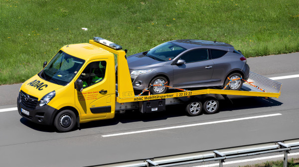 ADAC upozorava vozače: Pazite se lažne pomoći na putu u Srbiji i regionu!