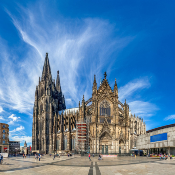 Uhapšeno šest turista u Kelnu: Evo zbog čega FOTO