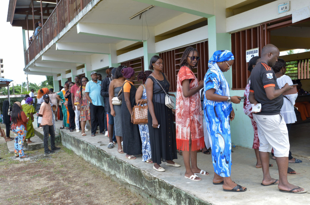 Prvi izbori u Gabonu nakon vojnog puča: Privremeni predsednik dobio trajnu funkciju