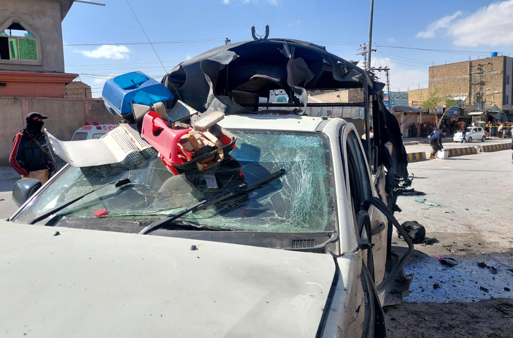 Talibani poslali poruku? Udar na policijski kamion u Pakistanu, poginulo troje ljudi FOTO